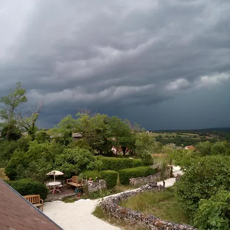 Le Pardes Отель типа 